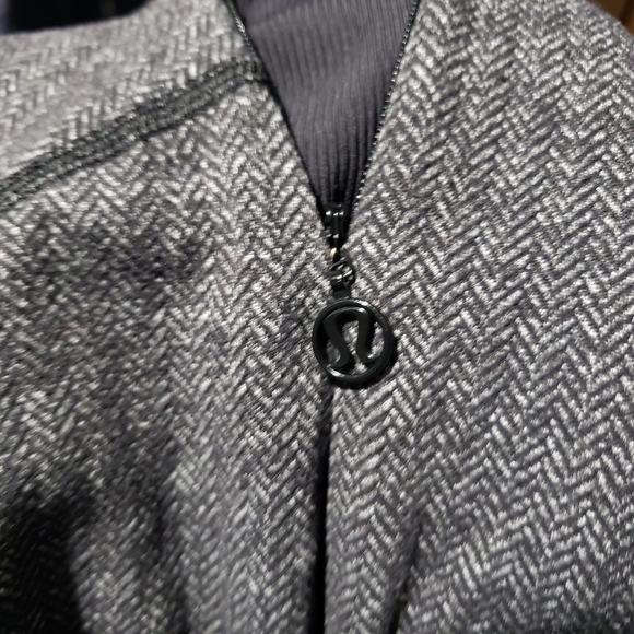 Lululemon Base Runner 1/2 Zip Herringbone Pullover Jacket - Picture 4 of 7